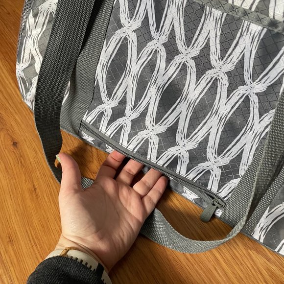 thirty one All In Tote in Charcoal Links - Picture 7 of 11